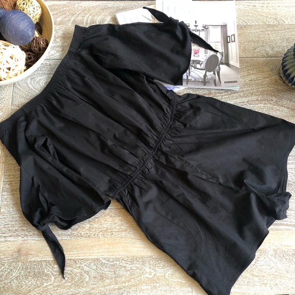 Love...Ady Off-The-Shoulder Tie Sleeveless Romper - Picture 3 of 5